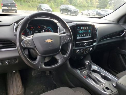 Used 2018 Chevrolet Traverse LT FWD image 17