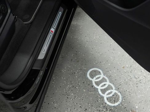 Used 2023 Audi Q8 Premium Plus w/ Premium Plus Package image 15