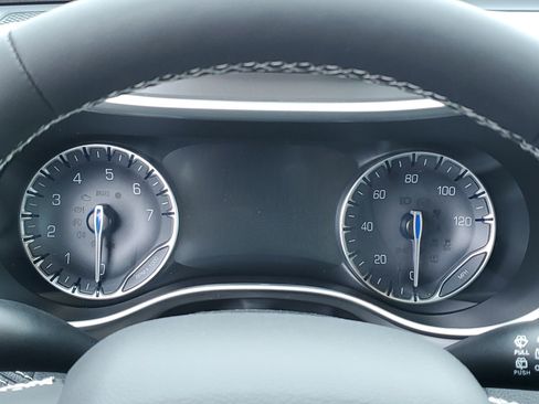 New 2026 Chrysler Pacifica Select image 23