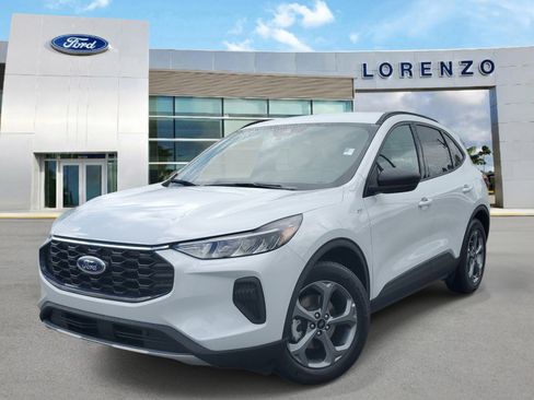 Used 2026 Ford Escape ST-Line w/ Tech Pack #1 FWD image 1