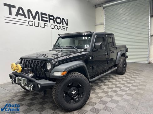 Used 2021 Jeep Gladiator Sport w/ Trailer Tow Package image 2