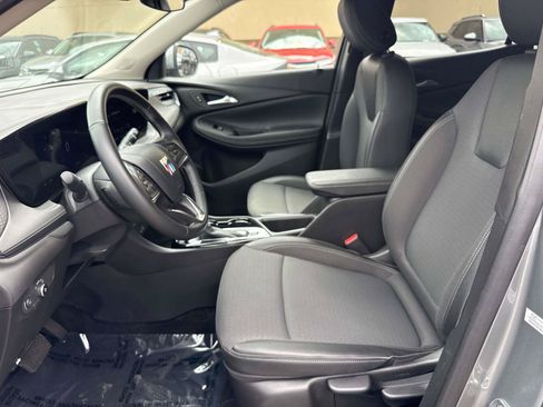 Used 2025 Buick Encore GX Preferred FWD image 22
