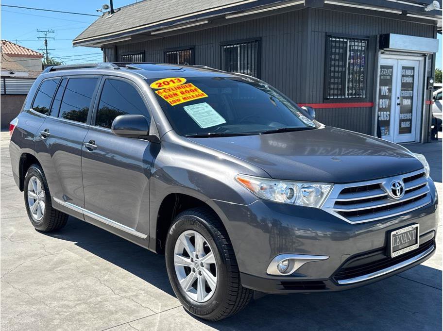 Used 2013 Toyota Highlander SE AWD/4WD image 1