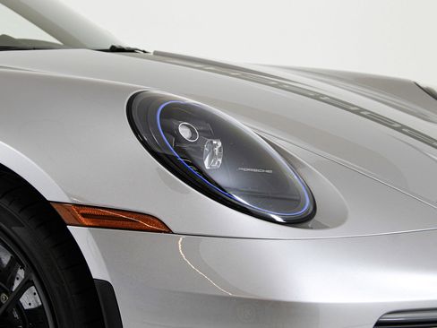 Used 2022 Porsche 911 GT3 RWD image 10