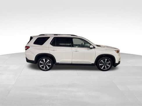 Certified 2023 Honda Pilot Elite image 9