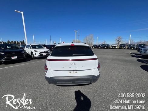 Used 2025 Hyundai Kona SEL image 2