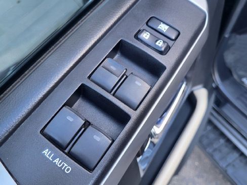 Used 2017 Toyota 4Runner Limited image 28