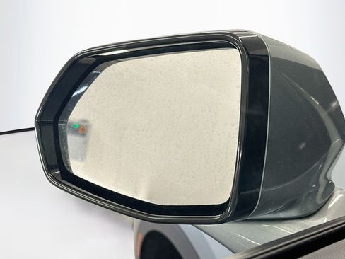 Used 2025 Chevrolet Blazer LT AWD/4WD image 16