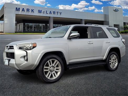 Used 2020 Toyota 4Runner SR5 image 7