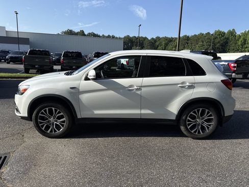 Used 2019 Mitsubishi Outlander Sport ES FWD image 4