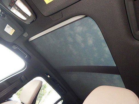 New 2026 Volvo XC90 B6 Plus w/ Protection Package Premier AWD/4WD image 17