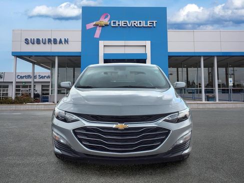 Used 2024 Chevrolet Malibu LT FWD image 2