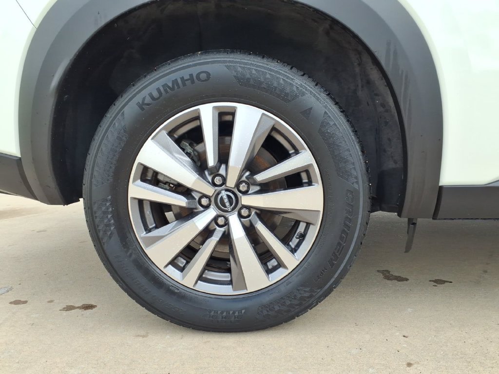 Used 2023 Nissan Pathfinder SL FWD image 19