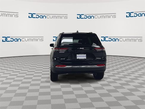 New 2025 Jeep Grand Cherokee Laredo X image 7