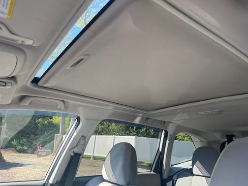 Used 2024 Subaru Forester Premium image 12