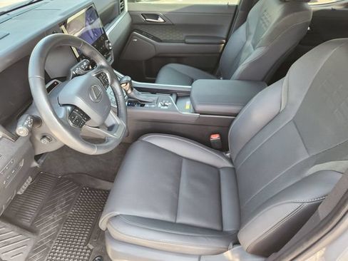 Used 2024 Lexus GX 550 AWD/4WD image 11