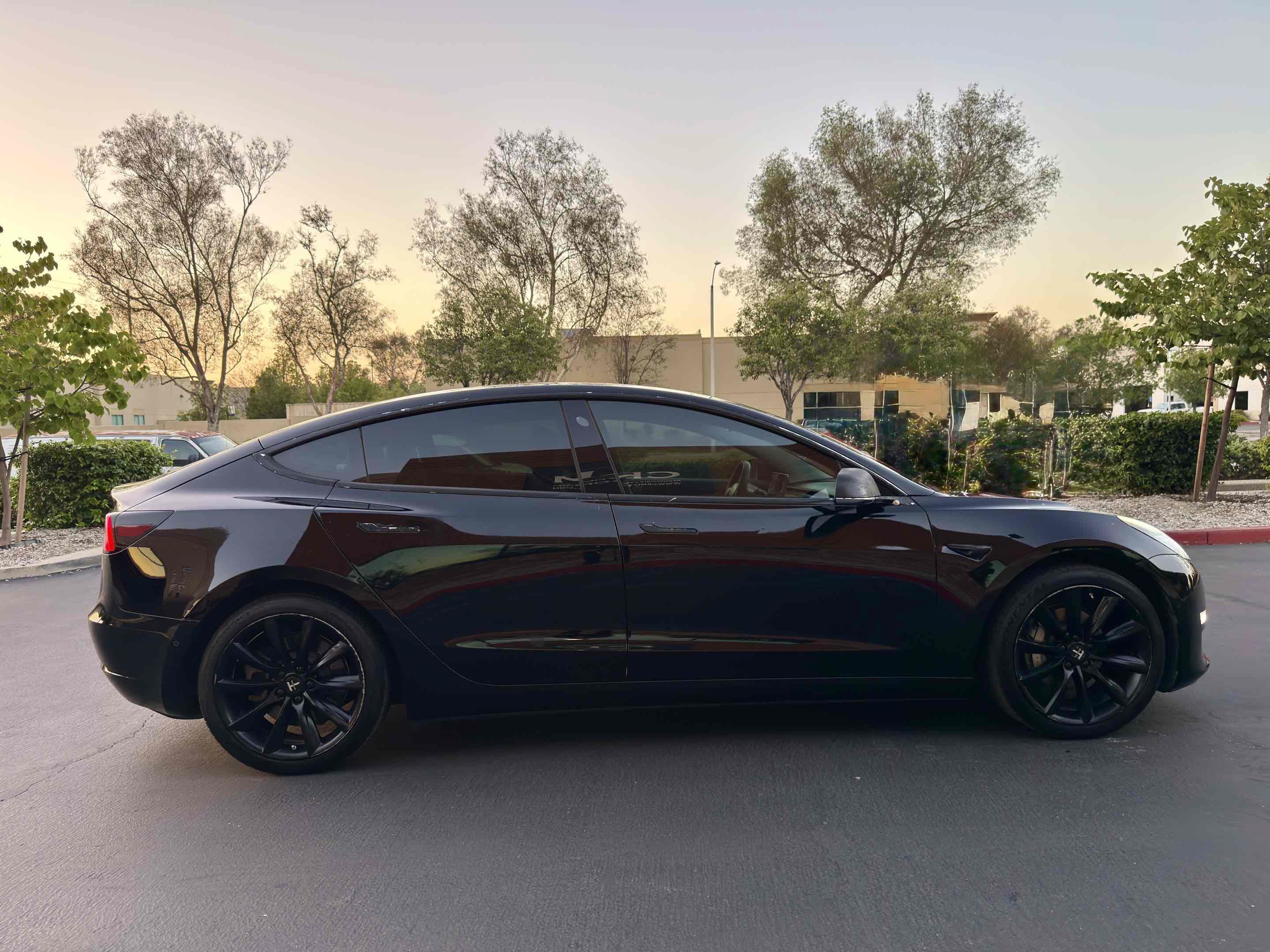 Used 2019 Tesla Model 3 Long Range AWD/4WD image 9