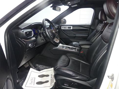 Used 2020 Ford Explorer Platinum image 22