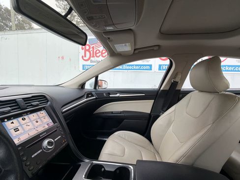 Used 2018 Ford Fusion Titanium image 26