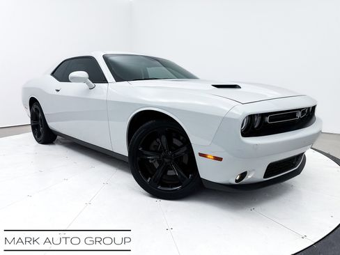 Used 2018 Dodge Challenger SXT Plus image 1