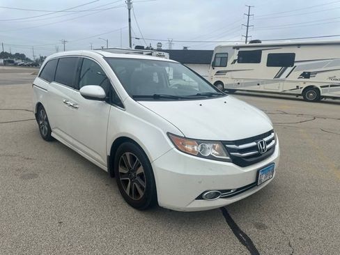 Used 2016 Honda Odyssey Touring Elite image 5