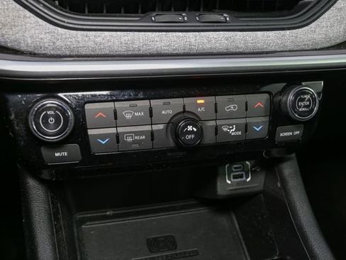 Used 2022 Jeep Compass Latitude AWD/4WD image 27