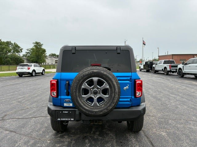 Used 2023 Ford Bronco Black Diamond AWD/4WD image 4
