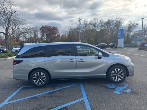 New 2026 Honda Odyssey EX-L image 9