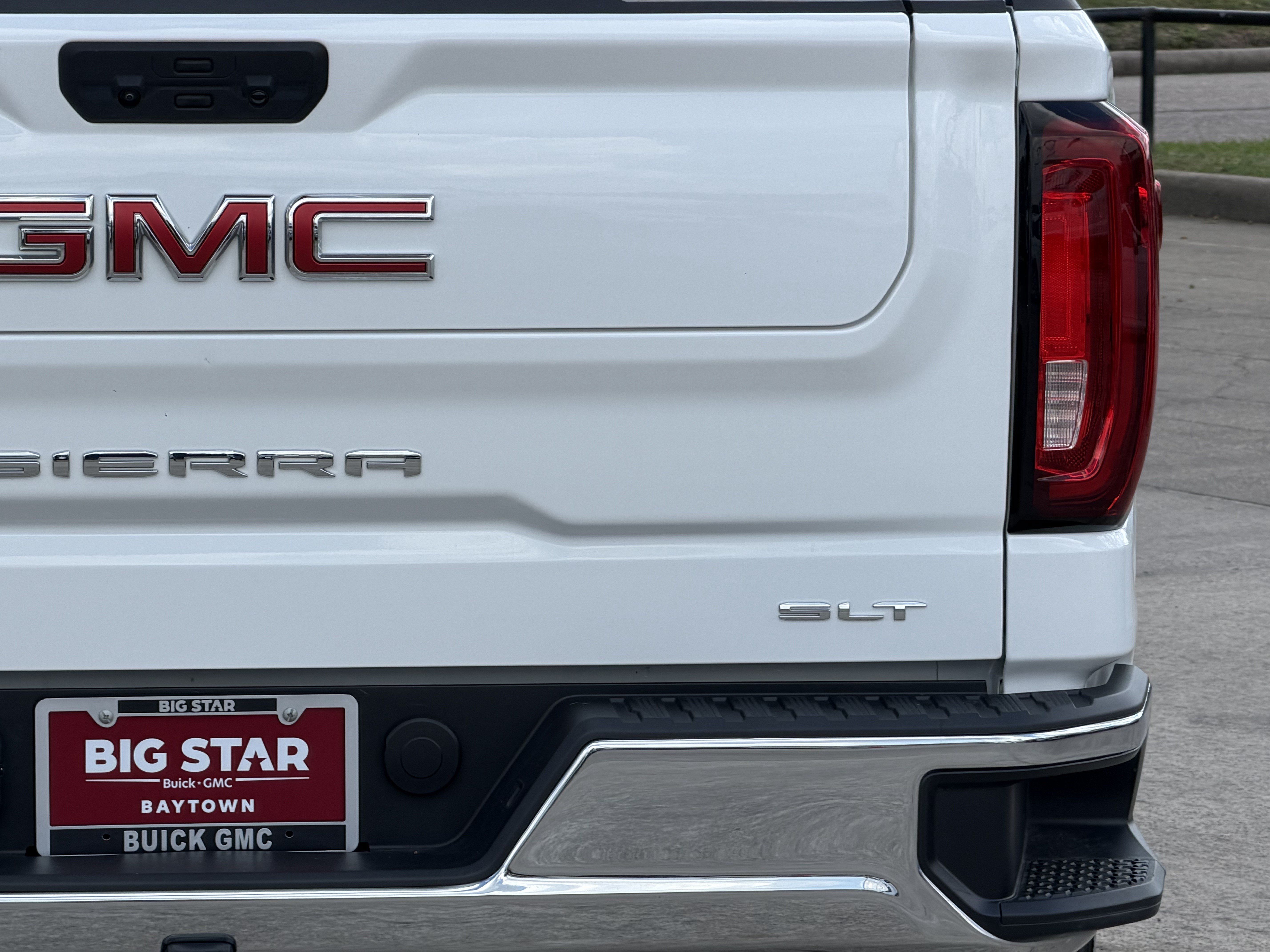 Used 2026 GMC Sierra 1500 SLT RWD image 7