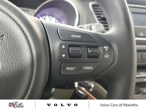 Used 2016 Kia Sedona LX w/ LX Convenience Package image 27