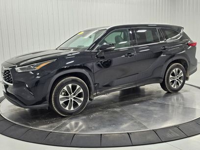 Used 2022 Toyota Highlander XLE