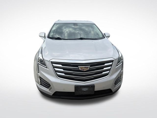 Used 2017 Cadillac XT5 Luxury w/ Driver Awareness Package FWD image 2