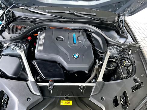 Used 2023 BMW 530e w/ Convenience Package RWD image 13
