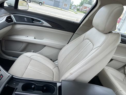 Used 2017 Lincoln MKZ Reserve w/ Technology Package image 30