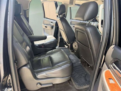 Used 2013 Chevrolet Suburban LTZ AWD/4WD image 16