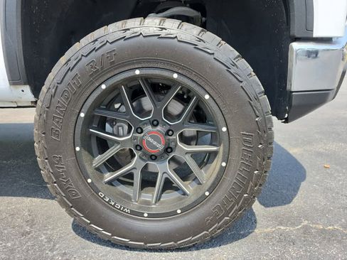Used 2022 GMC Sierra 1500 SLE RWD image 11