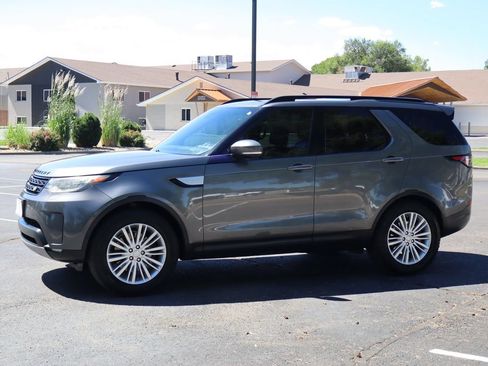 Used 2017 Land Rover Discovery HSE Luxury AWD/4WD image 10