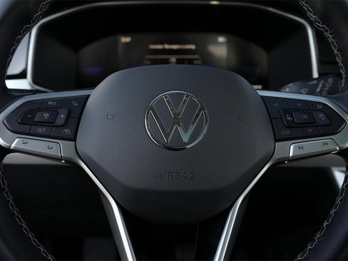 New 2025 Volkswagen Taos SE image 14