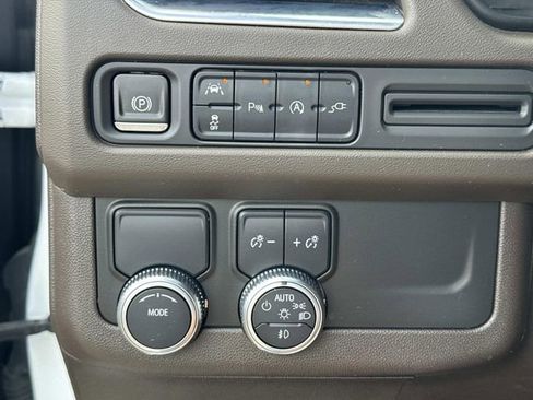 Used 2021 GMC Yukon SLT w/ SLT Premium Package RWD image 24