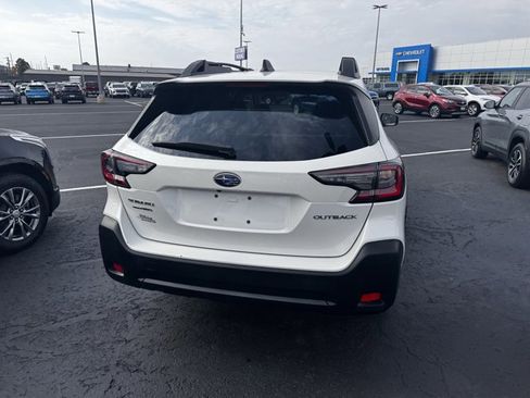 Used 2024 Subaru Outback Premium image 3