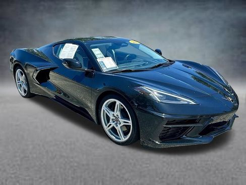 Used 2025 Chevrolet Corvette Stingray Premium Cpe w/ 3LT RWD image 3