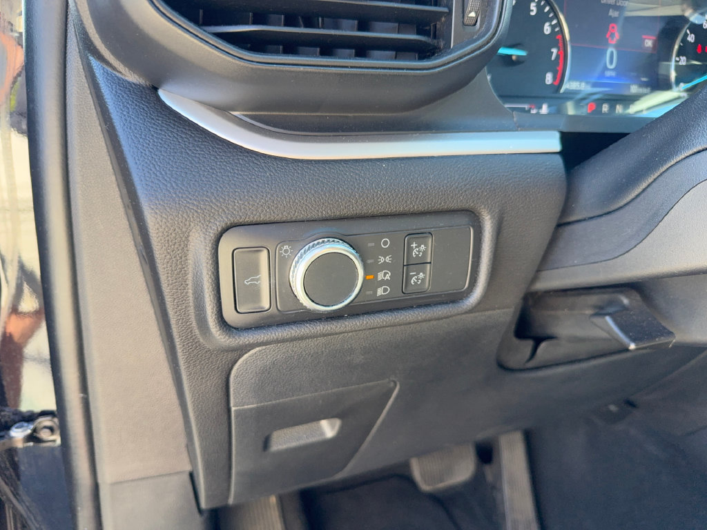 Used 2022 Ford Explorer XLT AWD/4WD image 15