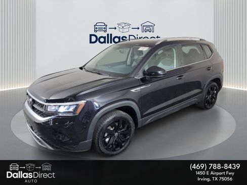 Used 2022 Volkswagen Taos SE image 2