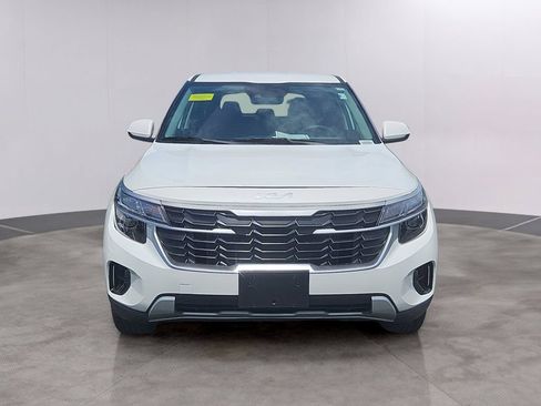 Certified 2025 Kia Seltos LX AWD/4WD image 2