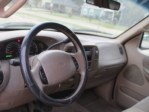 Used 2002 Ford F150 2WD SuperCrew image 19