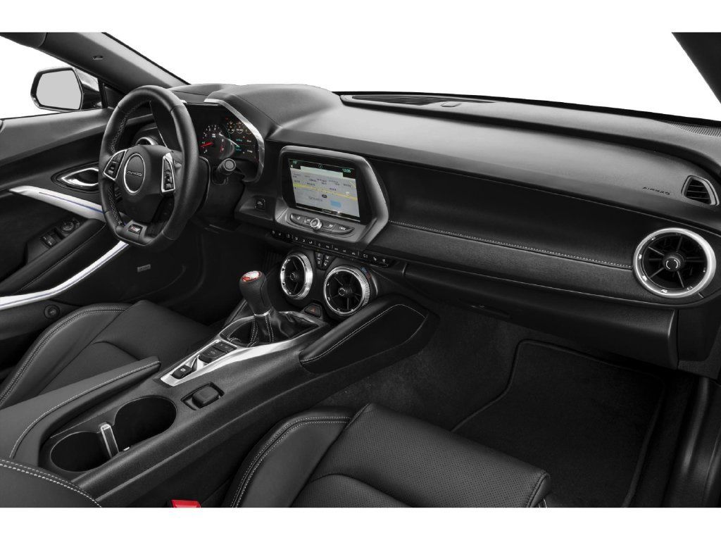 Used 2018 Chevrolet Camaro SS RWD image 10