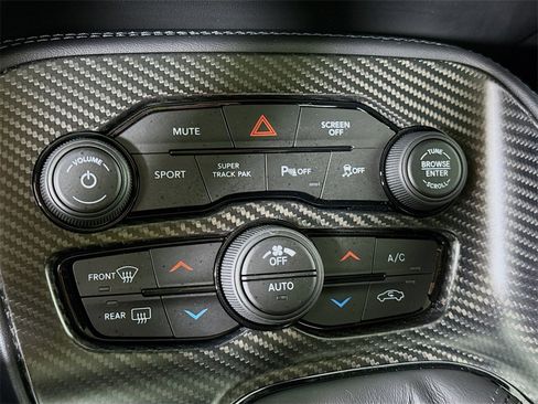 Used 2020 Dodge Challenger R/T w/ T/A Package image 8