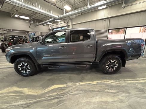 Used 2021 Toyota Tacoma TRD Off-Road image 37