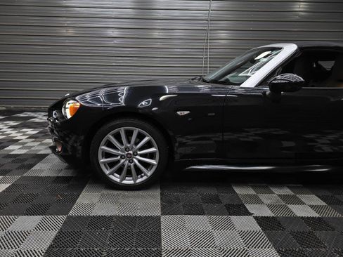 Used 2017 FIAT 124 Spider Lusso RWD image 33