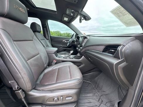 Used 2023 Chevrolet Traverse High Country w/ LPO, Floor Liner Package AWD/4WD image 25
